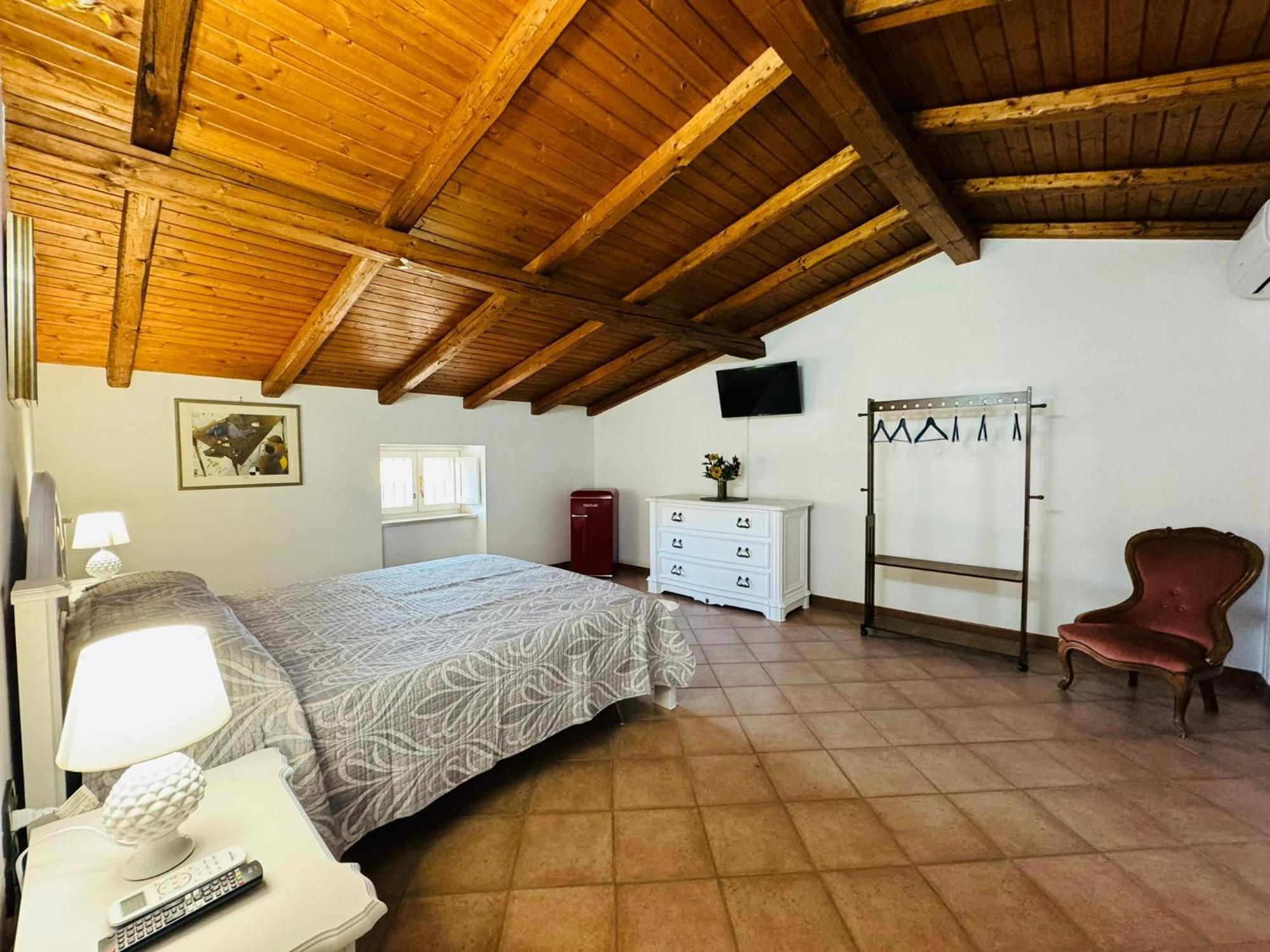 Casa Pepe - Fondi Vertice Rooms ภายนอก รูปภาพ