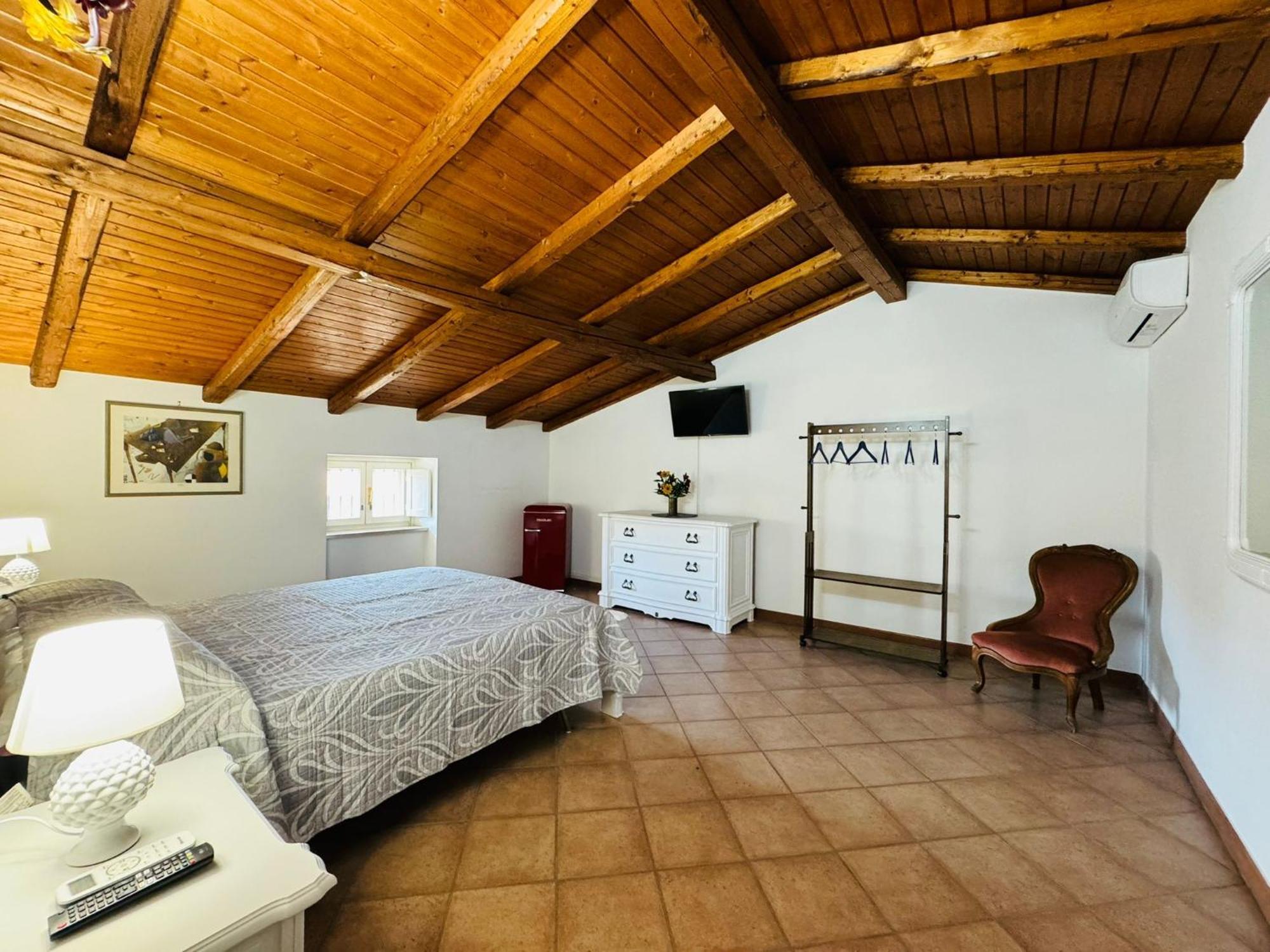 Casa Pepe - Fondi Vertice Rooms ภายนอก รูปภาพ